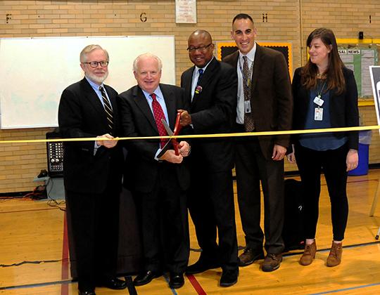 FalconRibbonCutting102215_01